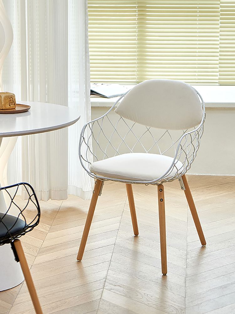 Sedie da pranzo creative con s - Leatherwork Table recensione e prezzo